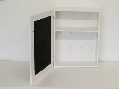 Kast Wit met Krijtbord & Haken
